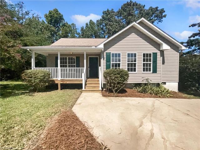 $236,000 | 100 Cloverfield Court | South Suburban Winston-Salem