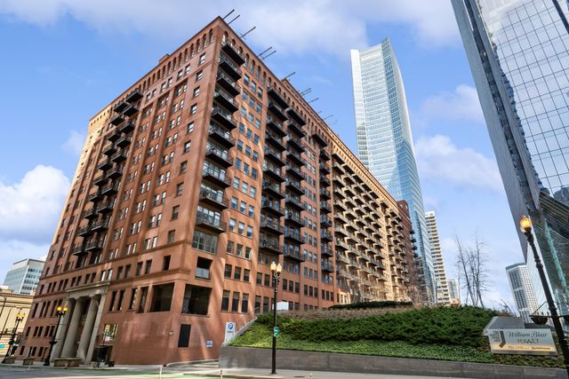 $3,900 | 165 North Canal Street, Unit 1504 | West Loop