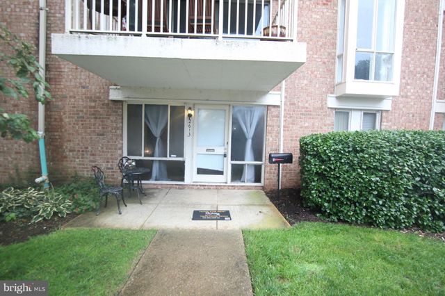 $165,000 | 2613 Huntington Avenue, Unit 50 | Huntington Club Condominiums