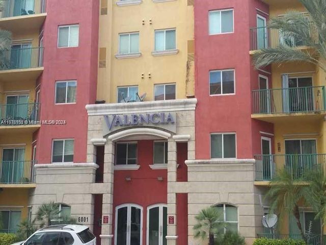 $330,000 | 6001 Southwest 70th Street, Unit 346 | Valencia