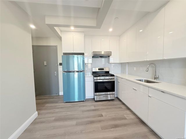 $718,888 | 163-07 72nd Avenue, Unit 5B | Pomonok