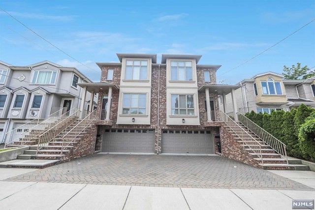 $1,095,000 | 514 Lincoln Street, Unit A | Palisades Park