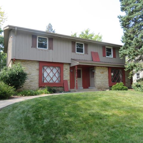 $1,795 | 2023 North 107th Street | Wauwatosa