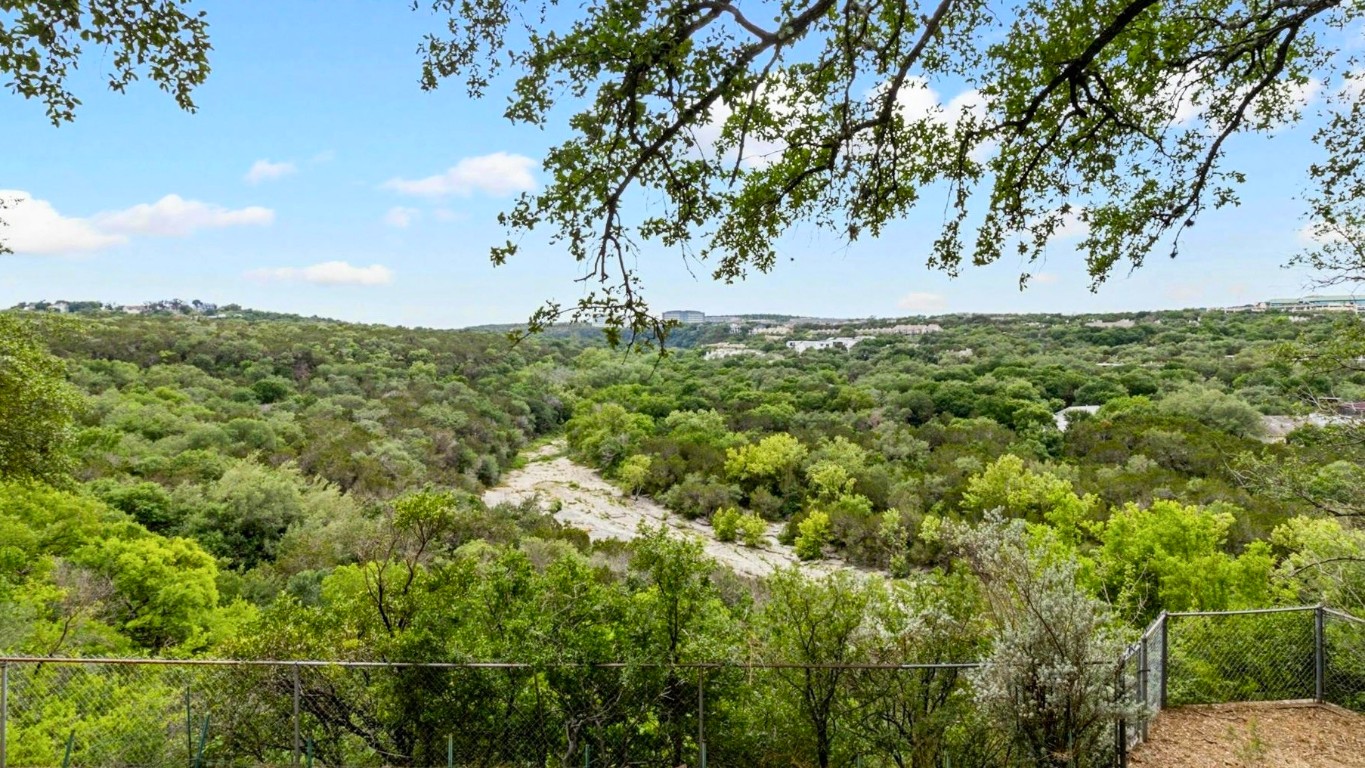 Amazing westward views from the backyard--Imagine waking up to this gorgeous view every day