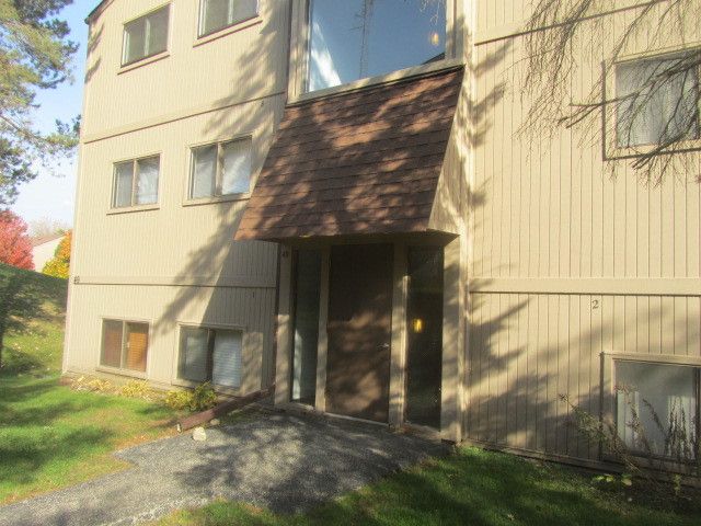 $89,500 | 49 Oak Hill Colony Street, Unit 7 | Fox Lake