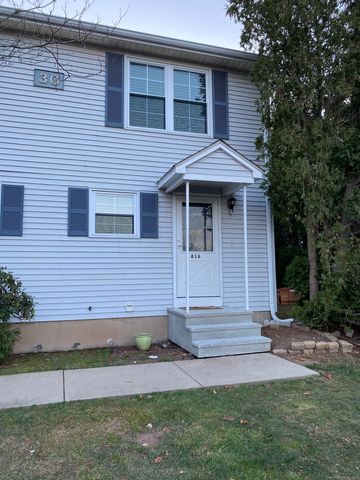 $1,800 | 30 New Hampshire Drive, Unit 16A | New Britain