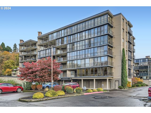 $699,900 | 5535 East Evergreen Boulevard, Unit 7505 | Evergreen Shores