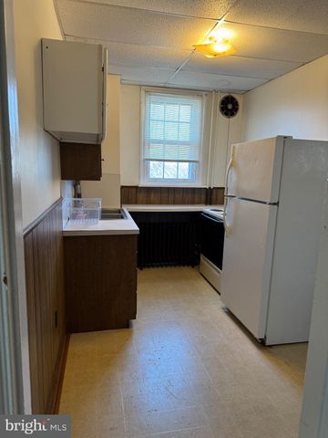 $1,250 | 22 South 6th Street, Unit 2 | Oxford