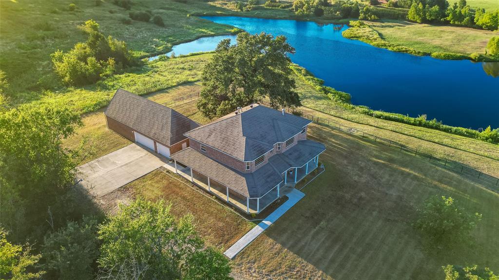 a picture of a lake view