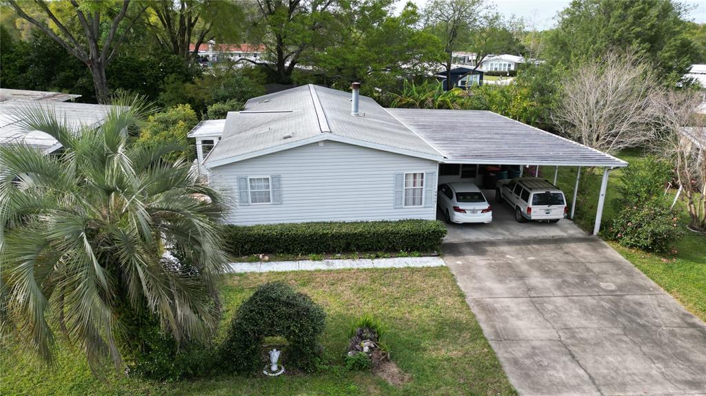 a view of a back yard of the house