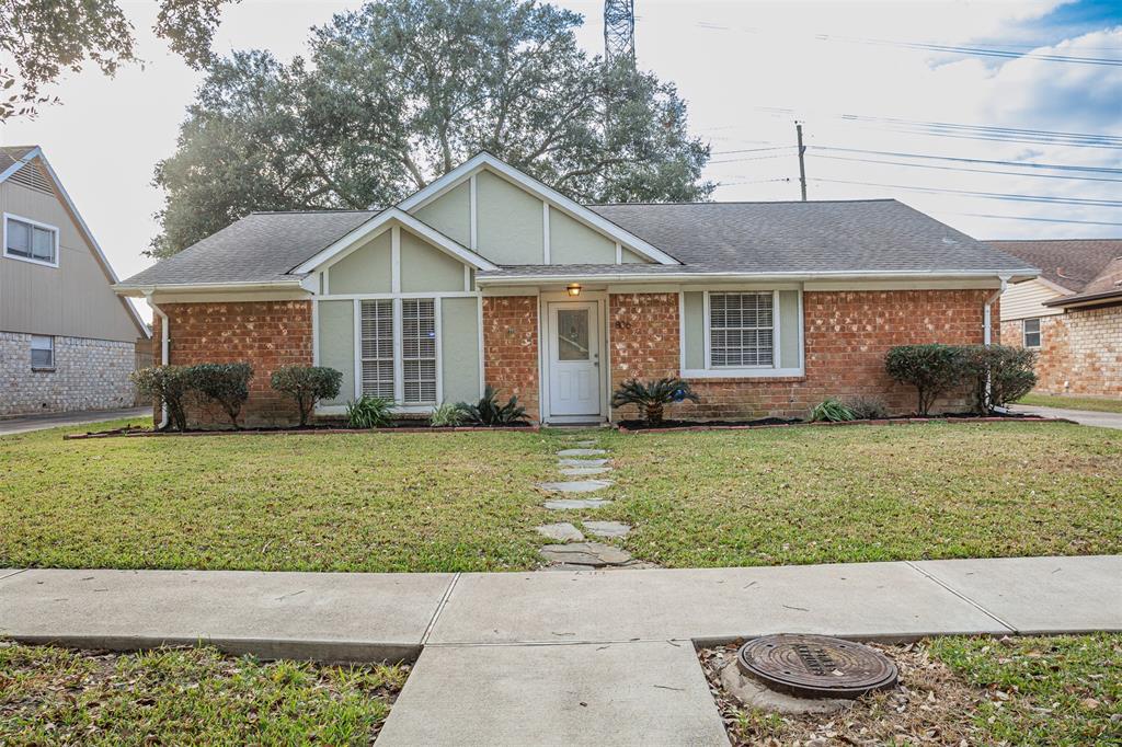 Charming single-story 3-bedroom, 2-bath home with a spacious backyard. Enjoy community amenities, including a pool, tennis courts, and hike/bike trails, all within walking distance.