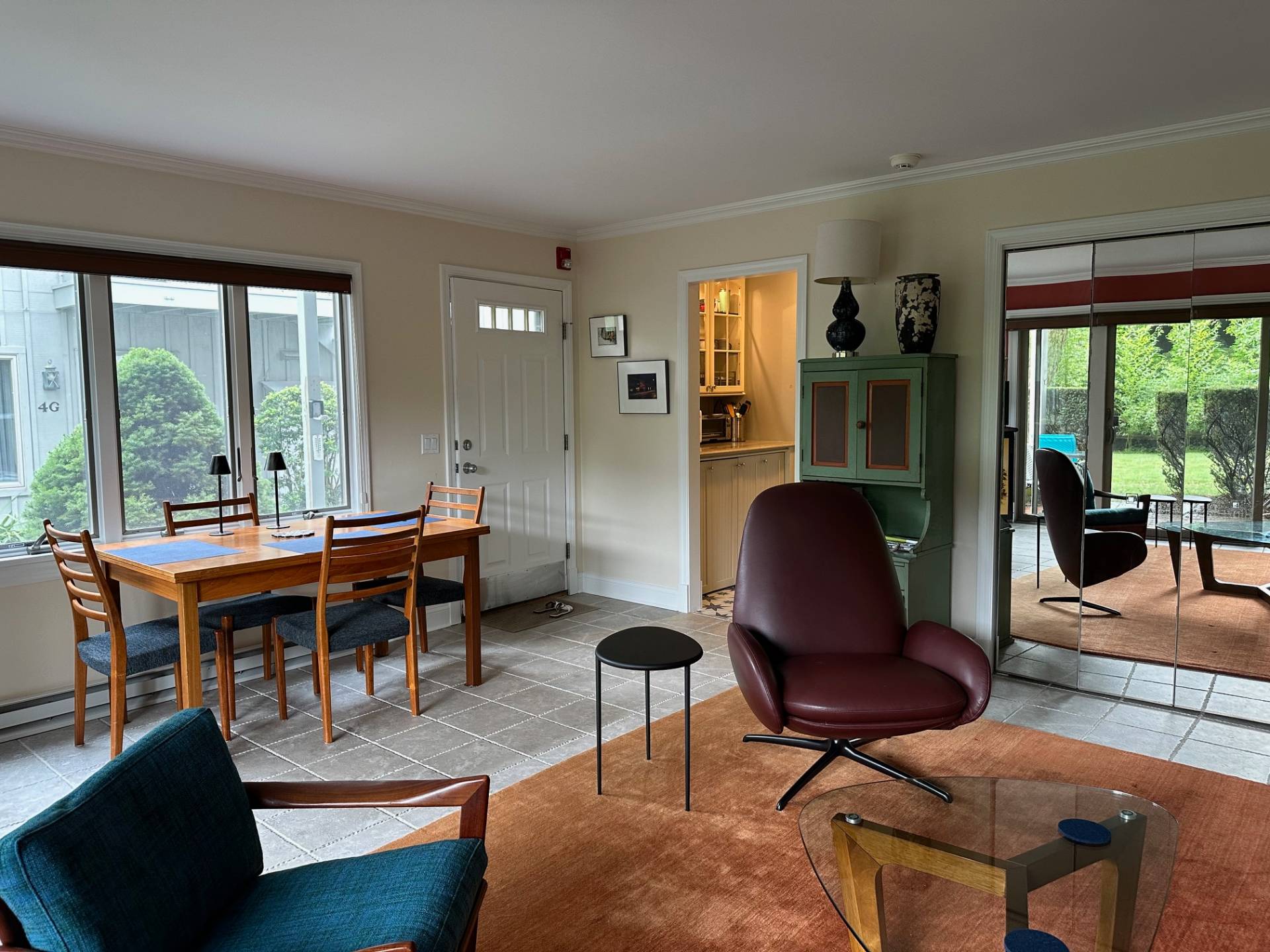 a view of a livingroom with furniture window and outside view