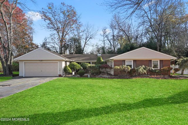 $750,000 | 25 Chamber Lane | Monmouth Heights at Manalapan