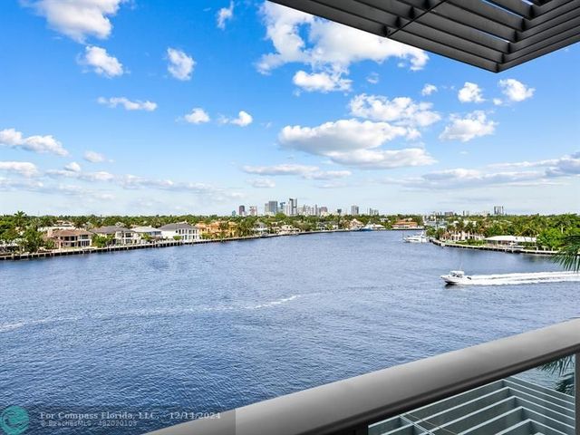 $3,650,000 | 435 Bayshore Drive, Unit 404 | Central Beach