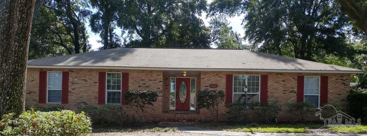 front view of house with a yard