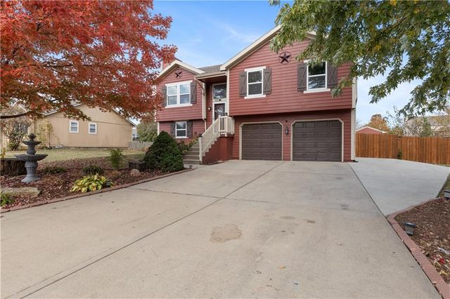 $335,000 | 33132 West 87th Terrace | De Soto