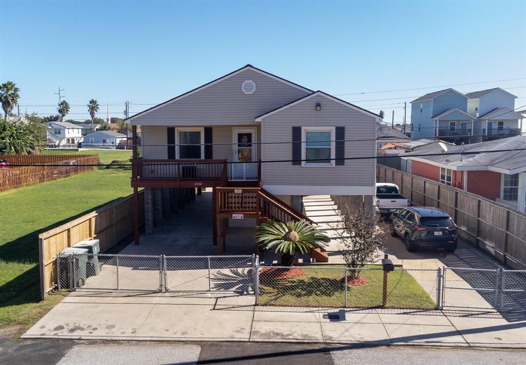 Hi-raised home with three bedrooms and 2 baths. Full tandem driveway on right side and on left side. Large separately fenced backyard.