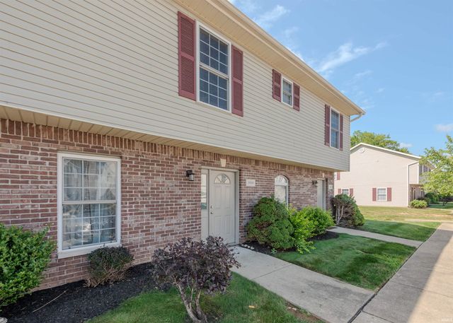 $1,400 | 3501 South Oaklawn Circle | Bloomington