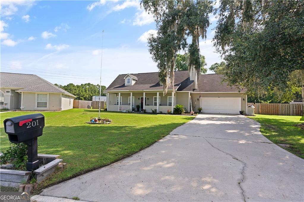 a front view of house with yard