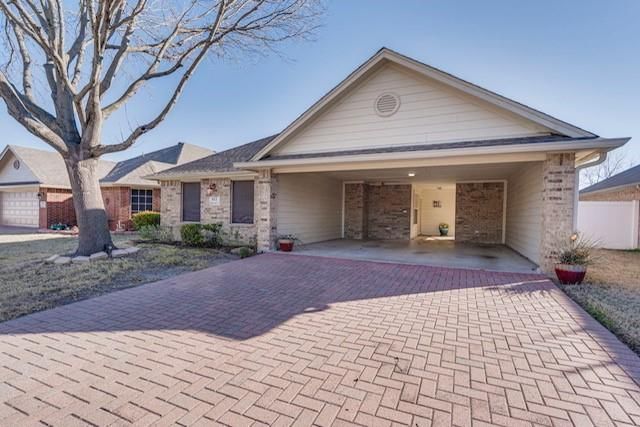 $314,999 | 112 Royal Crest Court | Red Oak