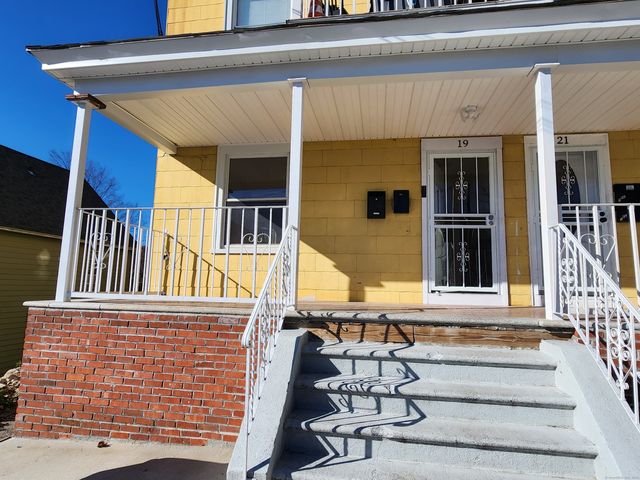 $1,700 | 19 Sprague Street, Unit 1 | Waterville