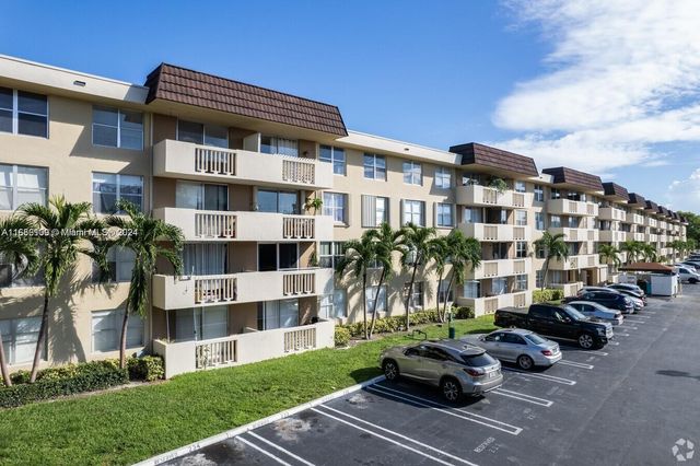 $278,900 | 1800 Sans Souci Boulevard, Unit 404 | Bayview Palms