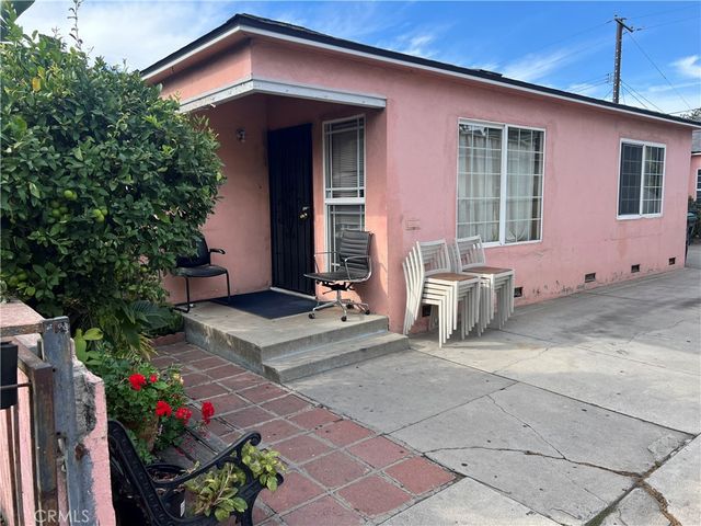 $800,000 | 915 West McFadden Avenue | Santa Ana Central Historic District