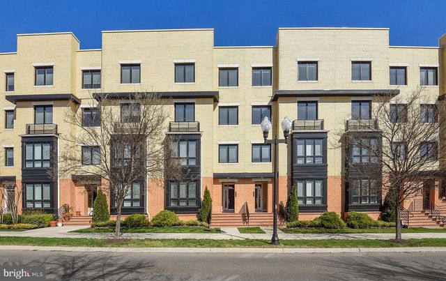 $5,300 | 2409 Richmond Highway, Unit 102 | Potomac Yard