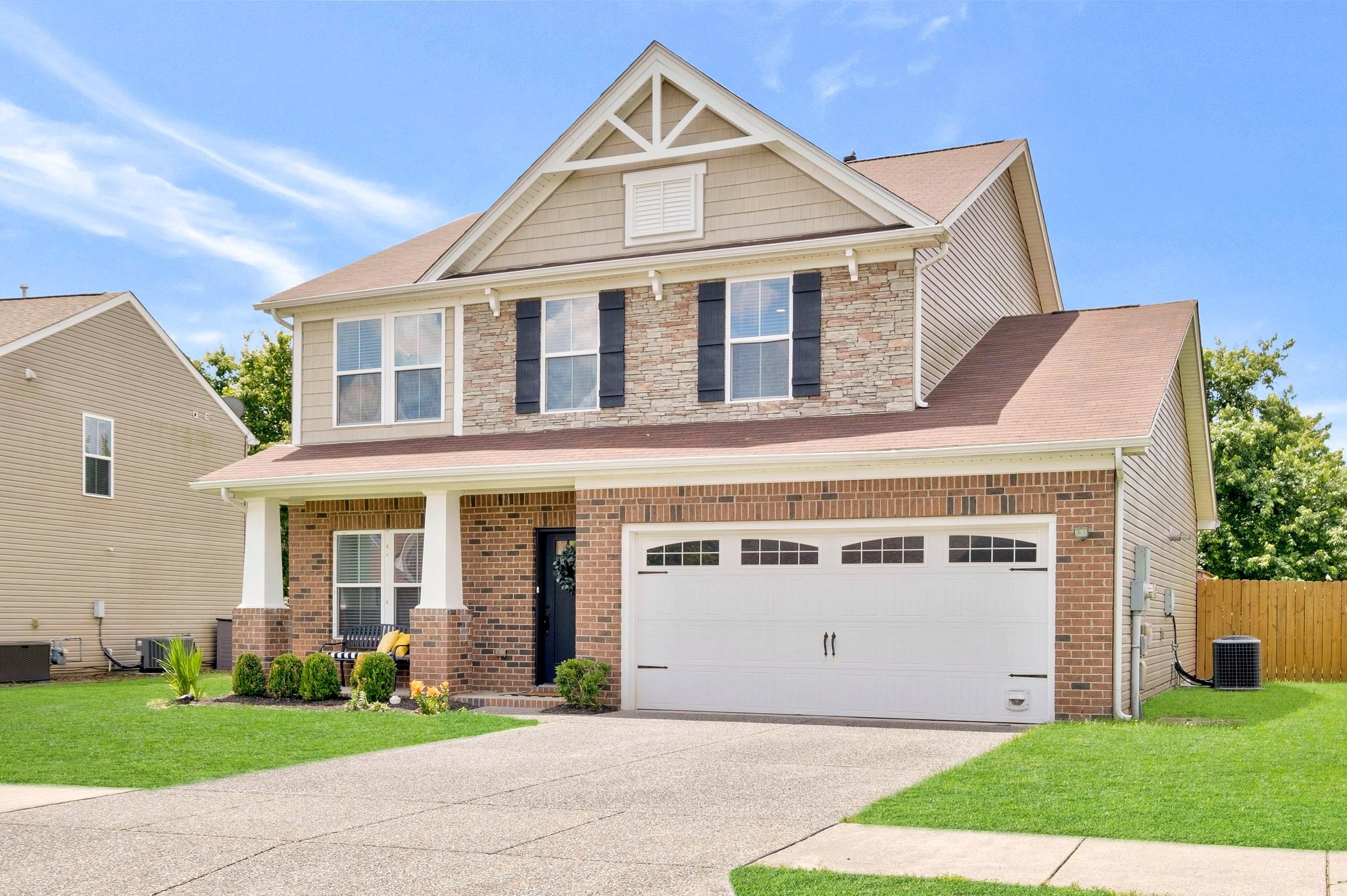 Beautiful House with covered porch and 2 car garage