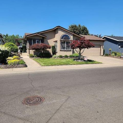 $285,000 | 3220 Crescent Avenue | Downtown Eugene