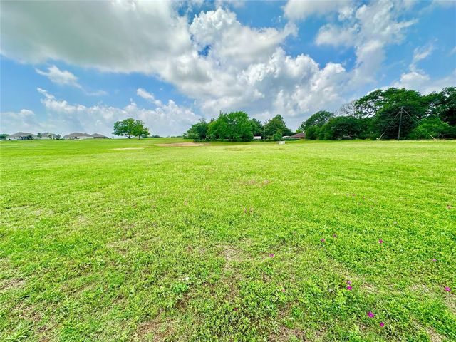 $69,500 | 2406 Oak Hollow Lane | Brenham