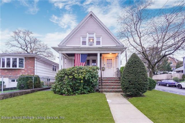 $649,000 | 202 Watchogue Road | Westerleigh