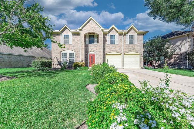 $2,300 | 1910 Village Ct Lane | Rosenberg