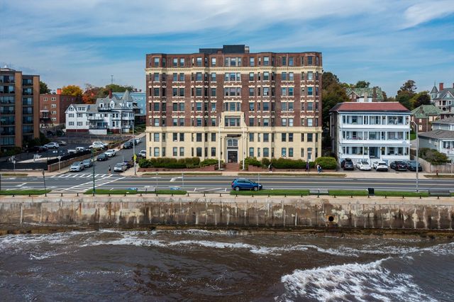 $2,250 | 285 Lynn Shore Drive, Unit 602 | Diamond District