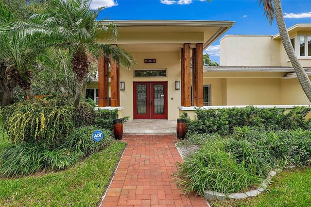 $1,400,000 | 6000 2nd Street South | Bahama Shores