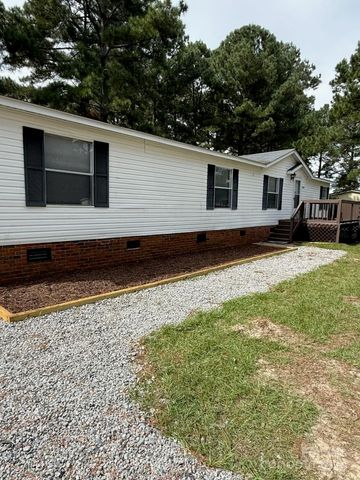 $179,000 | 2609 Carolina Church Road | Parkton Township - Robeson County