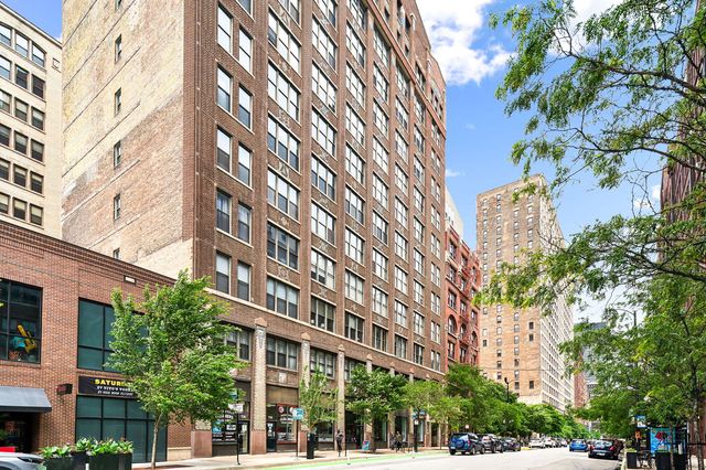 $400,000 | 720 South Dearborn Street, Unit 803 | Printer's Row