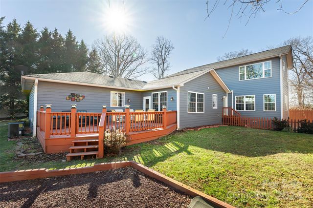 $699,900 | 70 Wyatt Street | Asheville