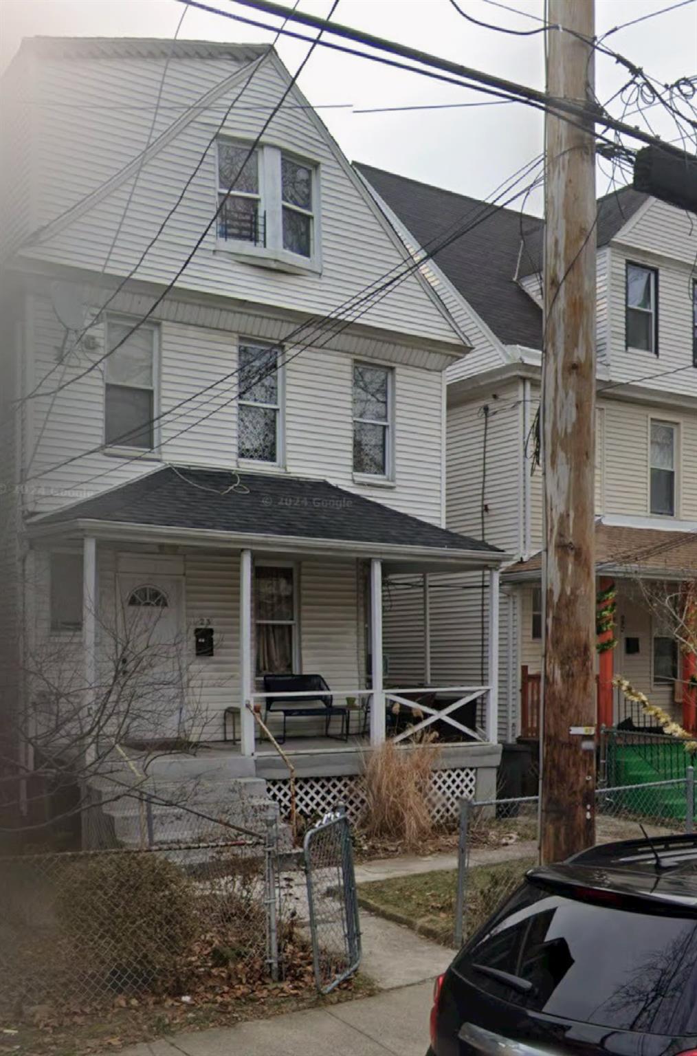 View of front of home featuring a porch