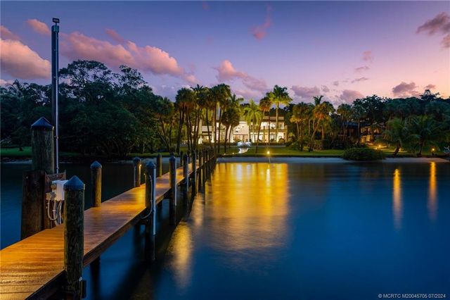 $7,750,000 | 24 Ridgeland Drive | Sewall's Point