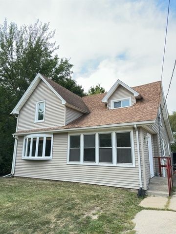 $1,900 | 4902 Forest Hills Road | Northeast Rockford