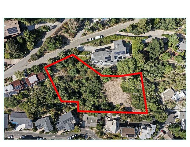 $2,395,000 | 1863 Rim Rock Canyon Road | Laguna Beach Village