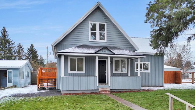 $350,000 | 824 2nd Street | Newport