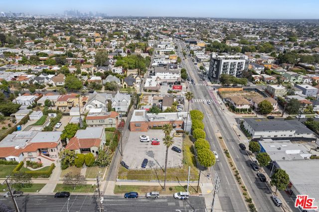 $6,400,000 | 5615 West Pico Boulevard | Beverly Center-Miracle Mile