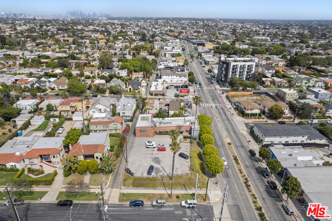 an aerial view of multiple house