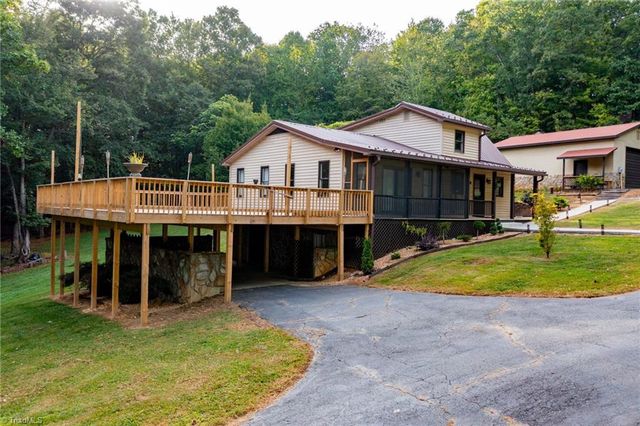 $375,000 | 337 Pioneer Ridge | Prathers Creek Township - Alleghany County