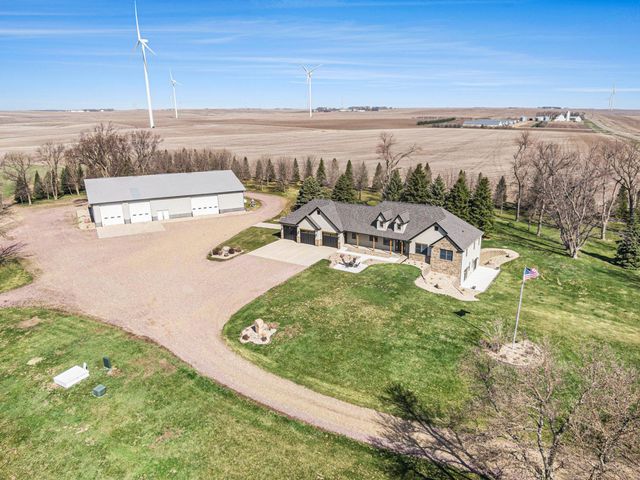 $2,199,000 | 969 60th Avenue | Beaver Creek Township - Rock County