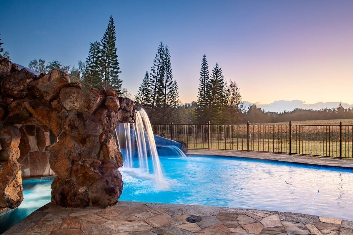 Enjoy the panoramic views while relaxing in the grotto spa or swimming in the saltwater pool.  Dolphins, Manta Rays, Hawaiian turtles (Honu), aquatic fish and coral are also displayed with custom tile work in the 50,000-gallon optional heated pool.