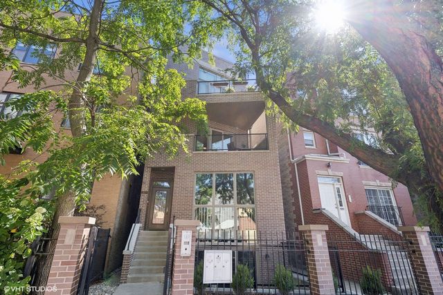 $424,900 | 2821 North Damen Avenue, Unit 2 | Hamlin Park