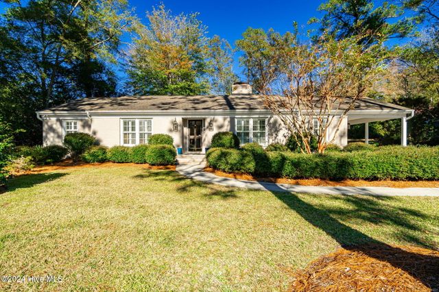 $495,000 | 400 Fairway Drive | Trent Woods